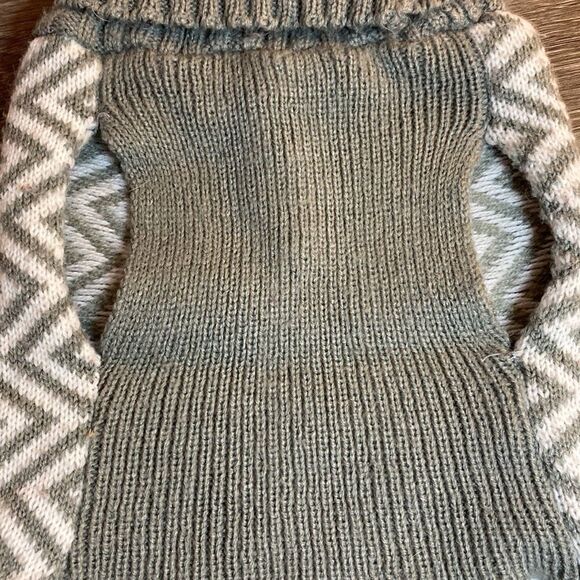 Gray & White Chevron Striped Dog Sweater - Picture 3 of 10